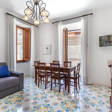 Comfy Apt 4 Sleeps Right In The Centre Sorrento Exterior foto