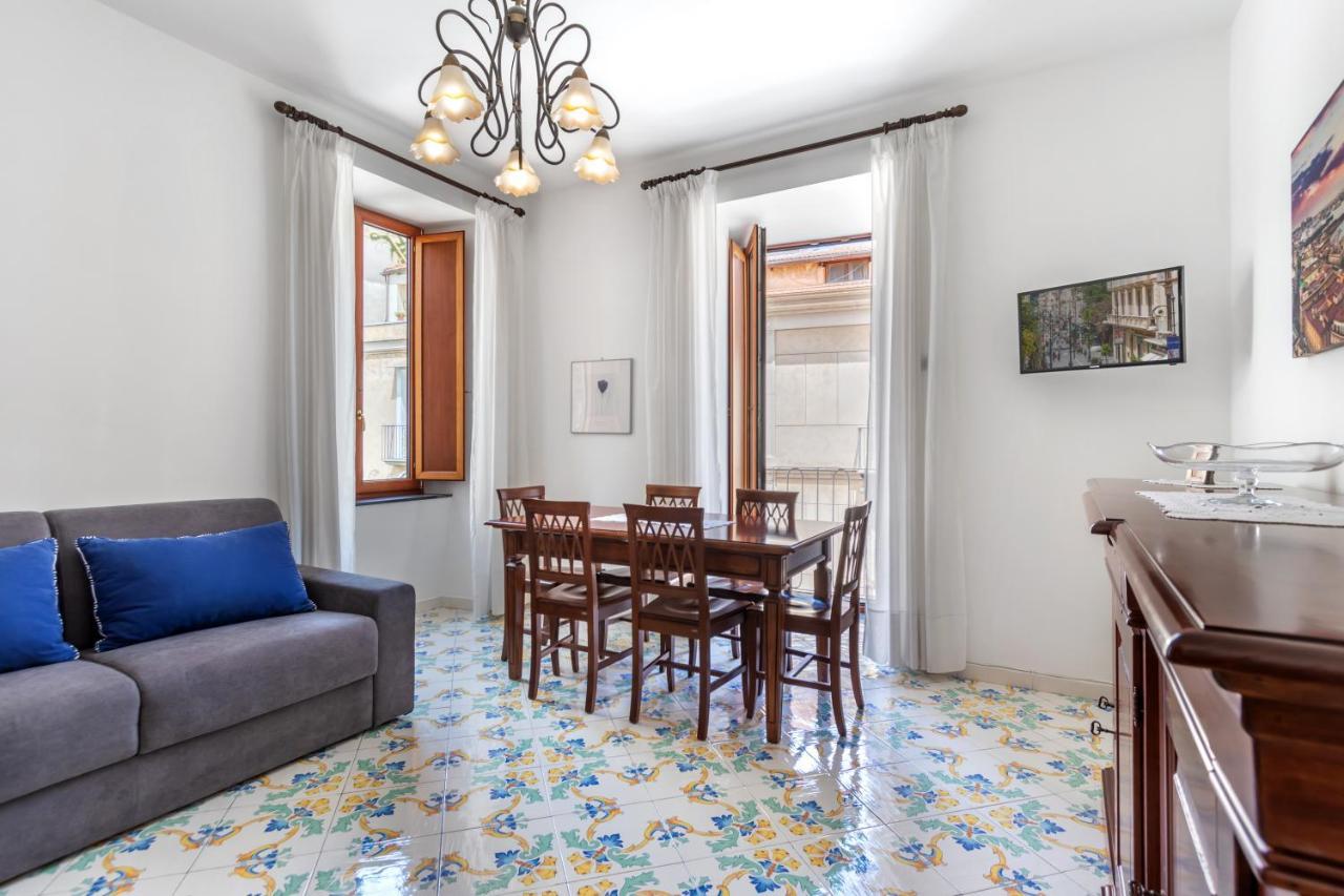 Comfy Apt 4 Sleeps Right In The Centre Sorrento Exterior foto